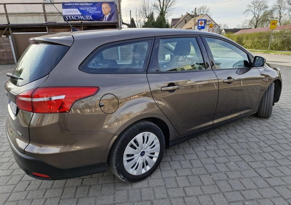 Ford Focus cena 32400 przebieg: 178450, rok produkcji 2015 z Legnica małe 277